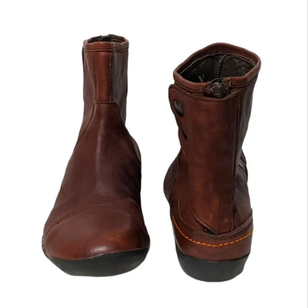 FLY LONDON Brown Leather Flat Booties 42